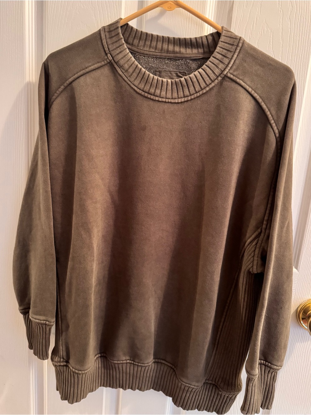 aerie Olive Crewneck Pullover Sweatshirt
